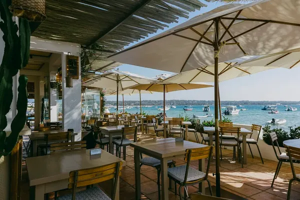 Cafe del Lago
