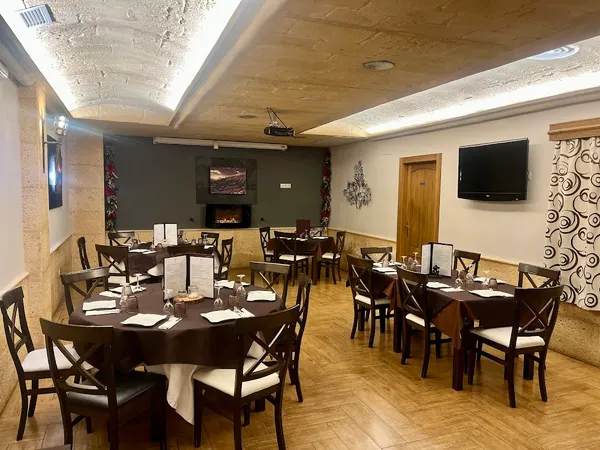 Restaurante - Mesón Refugio – Restaurante tradicional en María