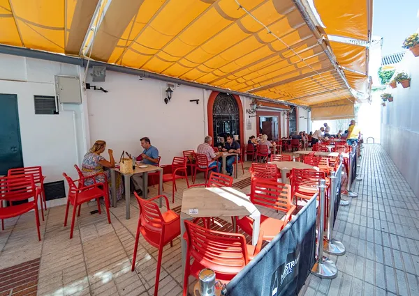 Bodegón de Lola