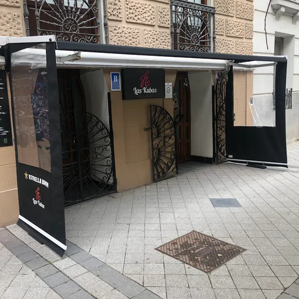 Las Kubas bar con cocina